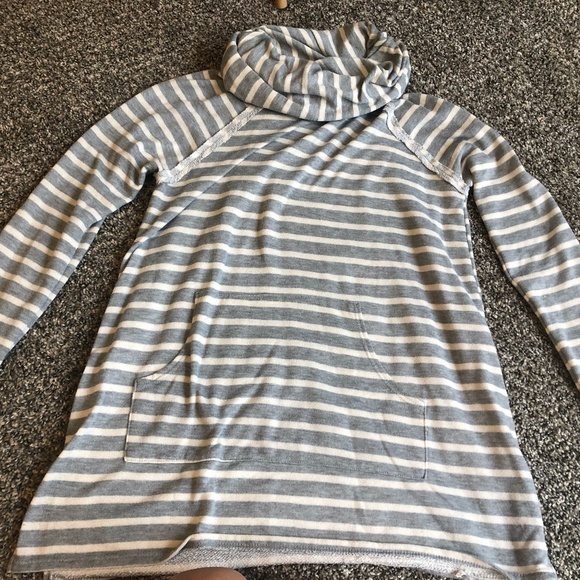 Turtle Neck - Picture 1 of 2